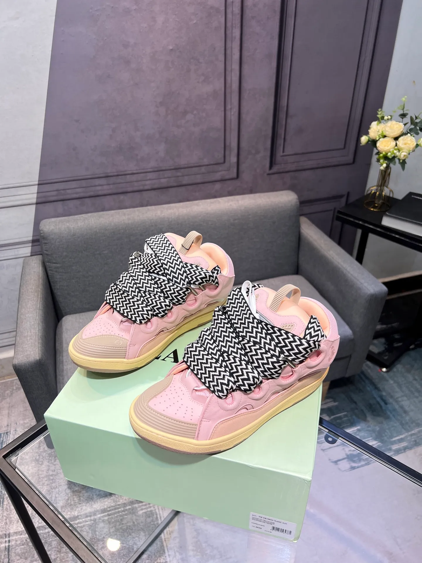 Men's men's shoes💰780 [LANVIN] Latest lace-up fashionable casual sneakers for couples High-quality CLAY couple series‼ ️ The latest trendy products of the season 🌈Many bloggers have planted grass and purchased the original open-mold customization. The upper and outsole are sewn with mark threads without edge sealing. Multiple material splicing combination design. Very versatile for fashionable and casual wear. Comfortable on the feet. Recommended for self-retention (upper cowhide + cow suede + breathable mesh) inner foot pad cowhide exclusive original open-mold clear logo rubber outsole ⚠️36-44 yards (45 custom-made)